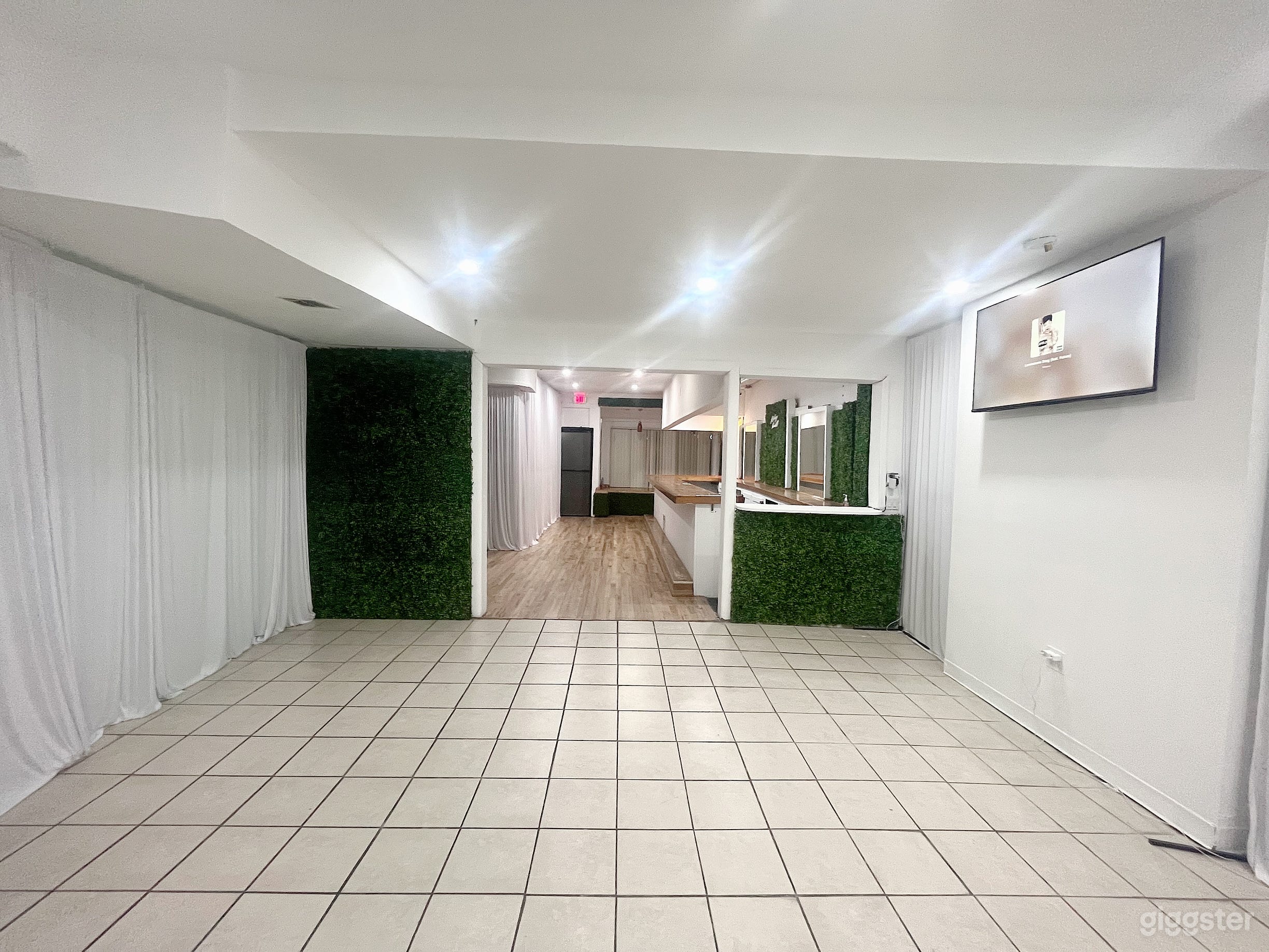 Serene Garden-Themed Event Space with Full Bar Photo 4