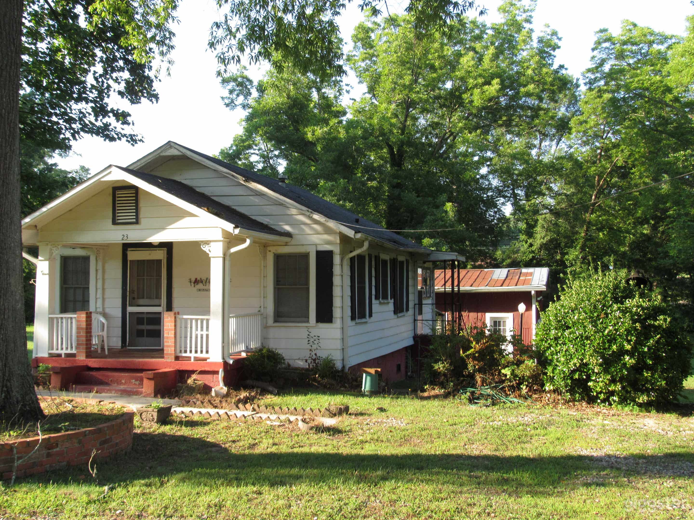 Historic Downtown Hampton House Photo 1
