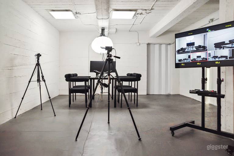  4 Guest Table Podcast Set 