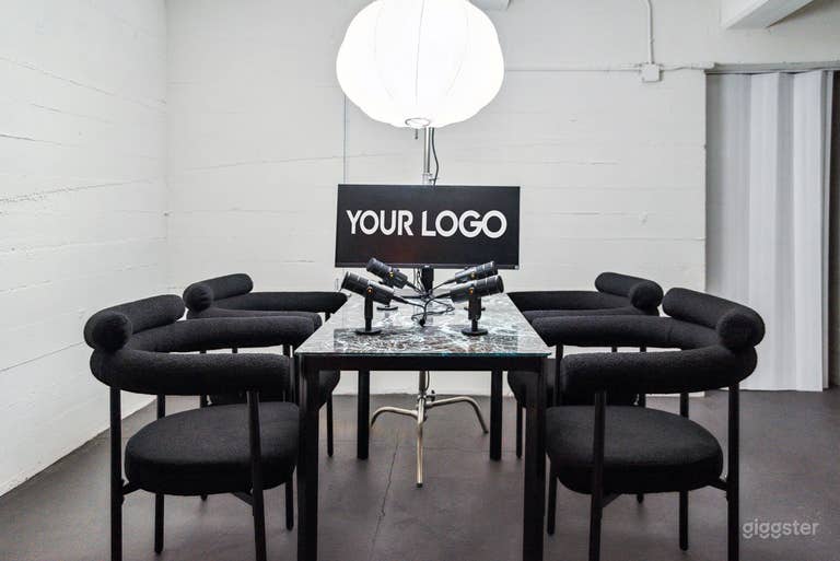  4 Guest Table Podcast Set 