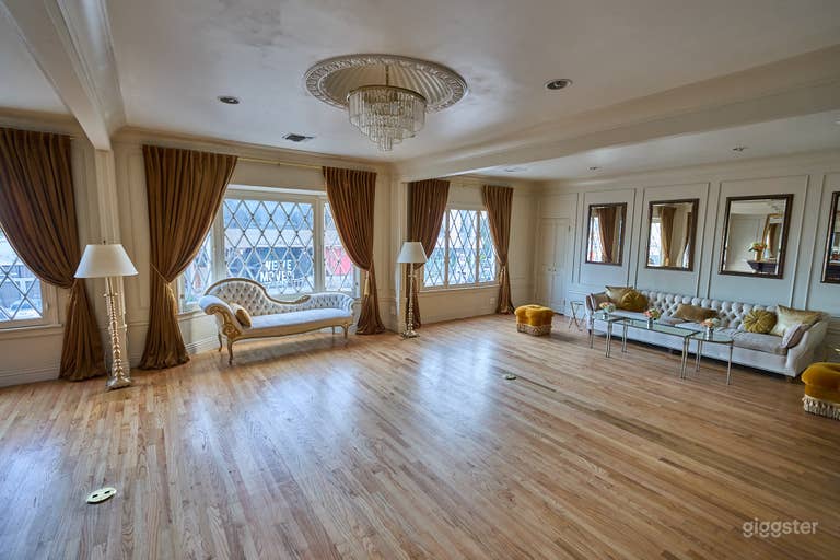  Main lounge facing the west wall with lounge seating. 