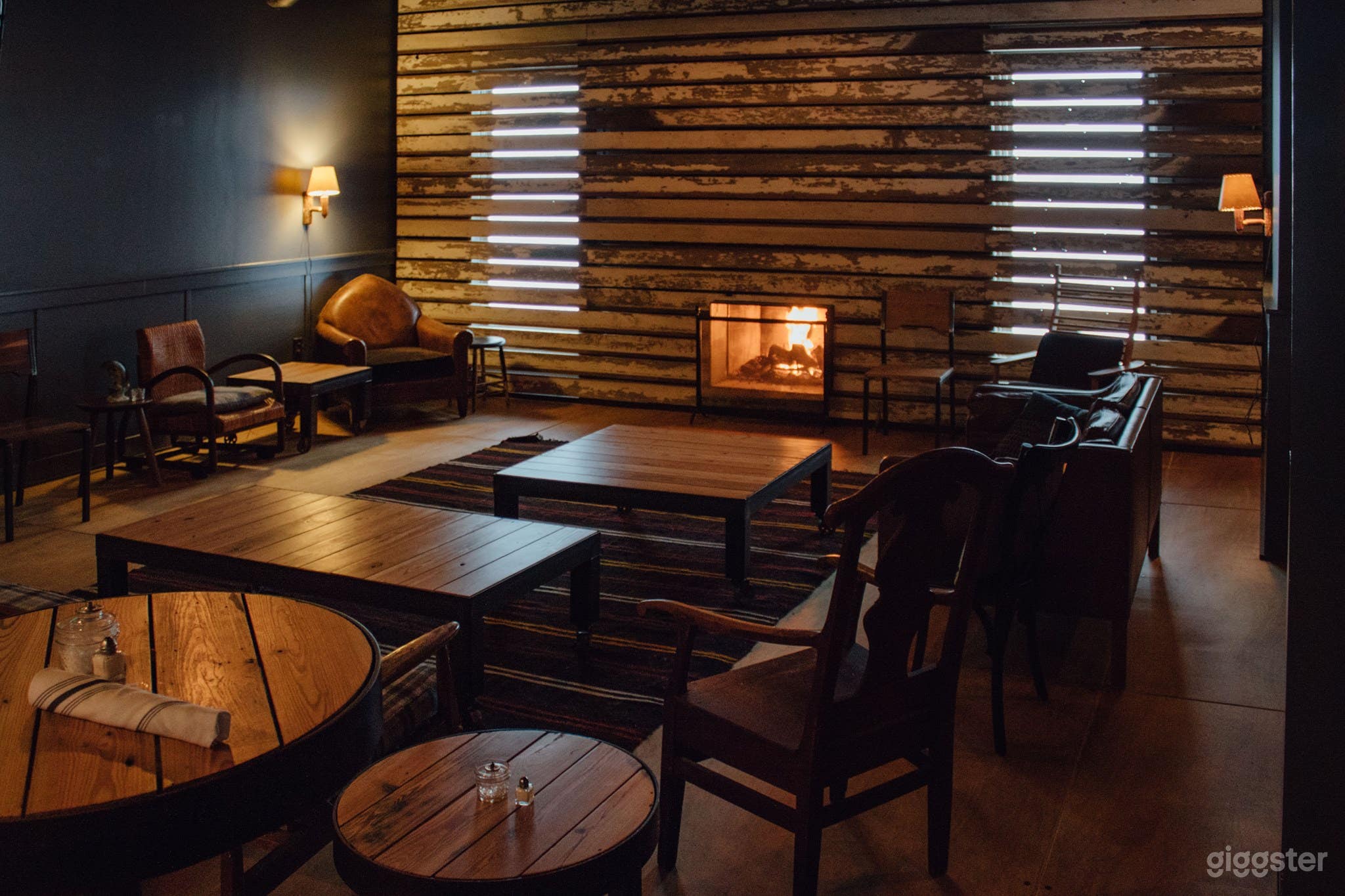 Lovely Lounge with Fireplace in Marietta Photo 1