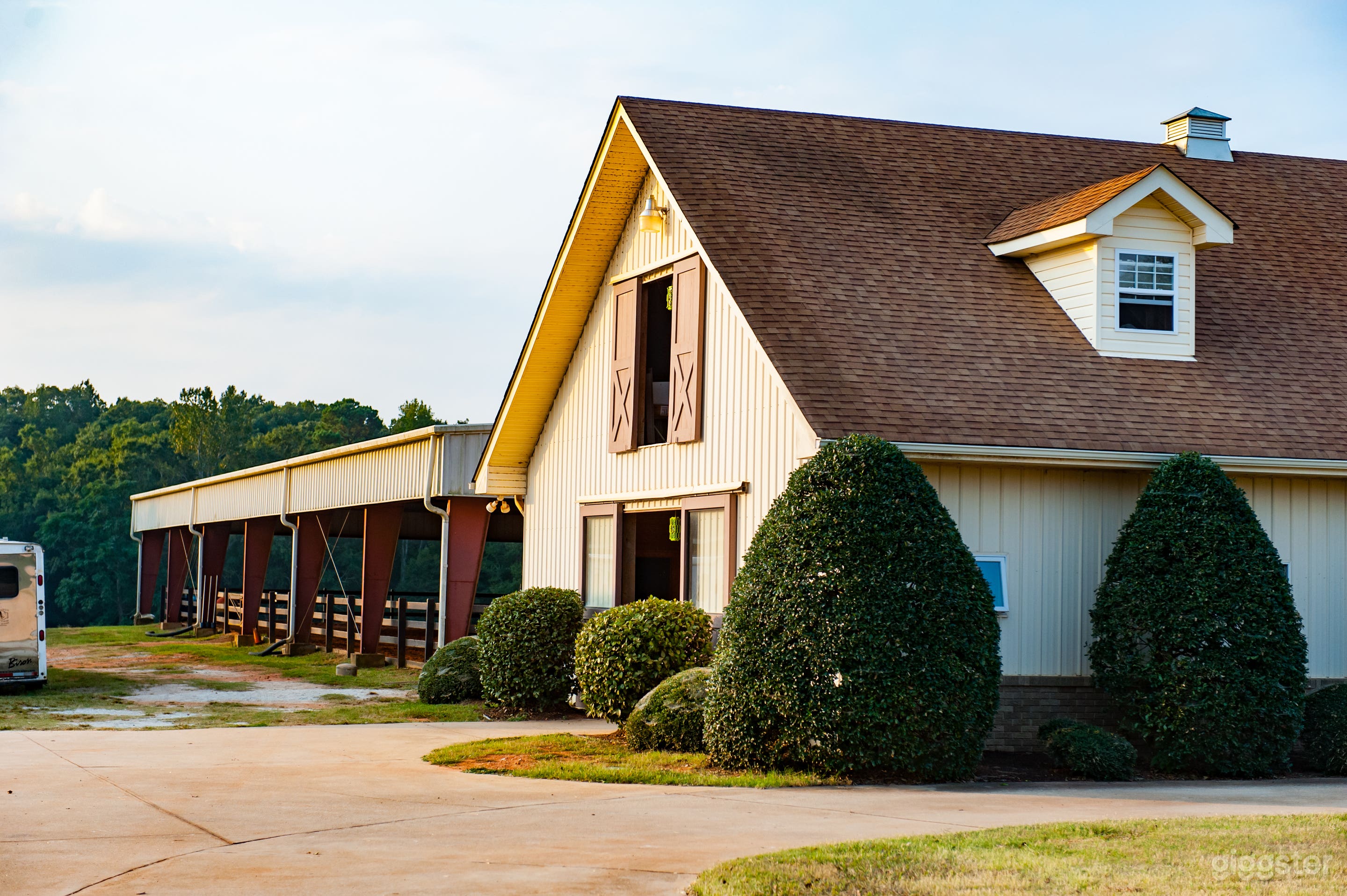 Beautiful 50 acre horse farm with house and barns Photo 2