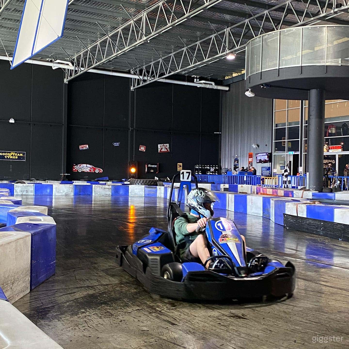 Electric Indoor Karting &amp; Laser Tag Photo 4