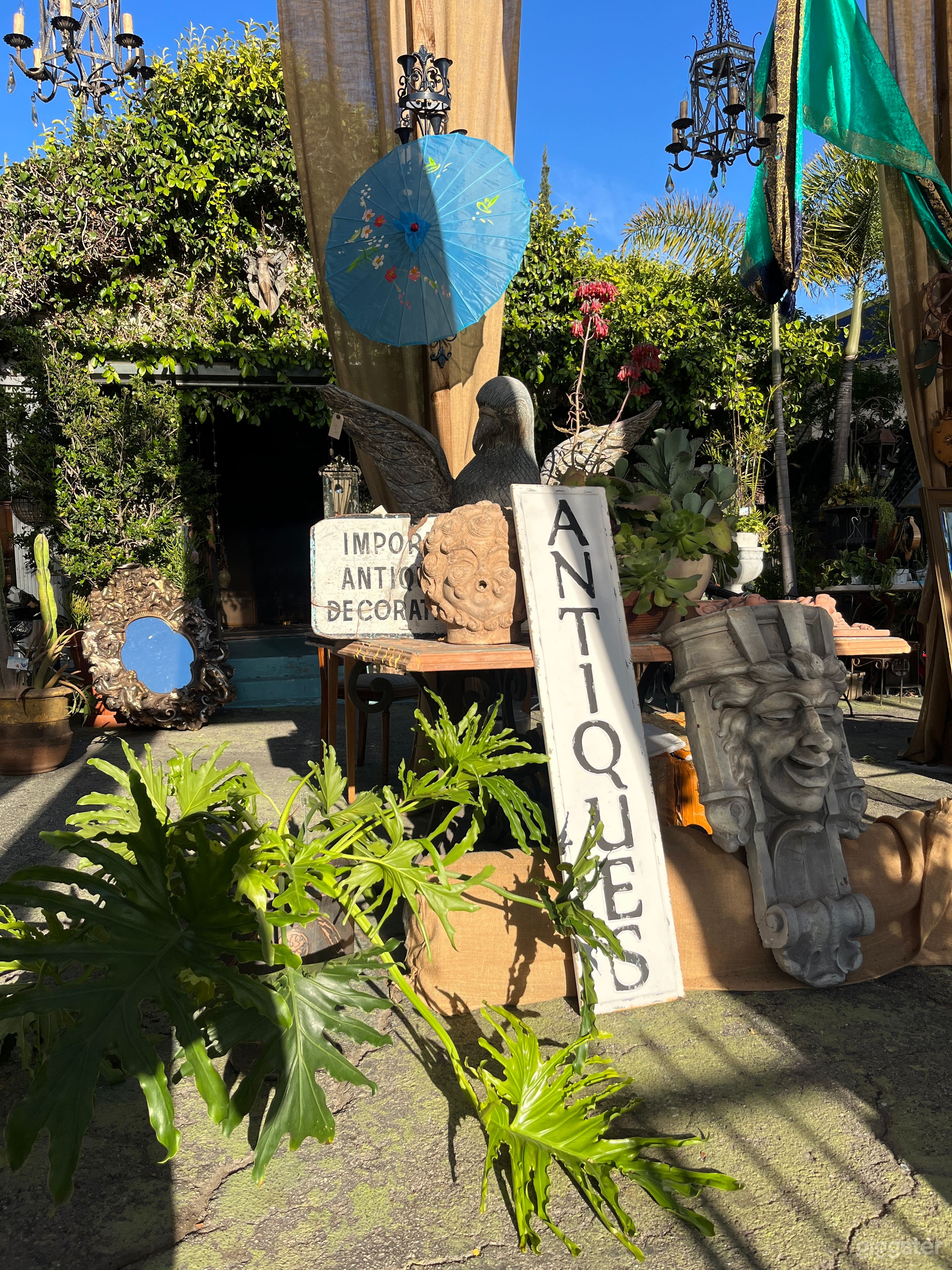 Hollywood Whimsical Private Garden Photo 3