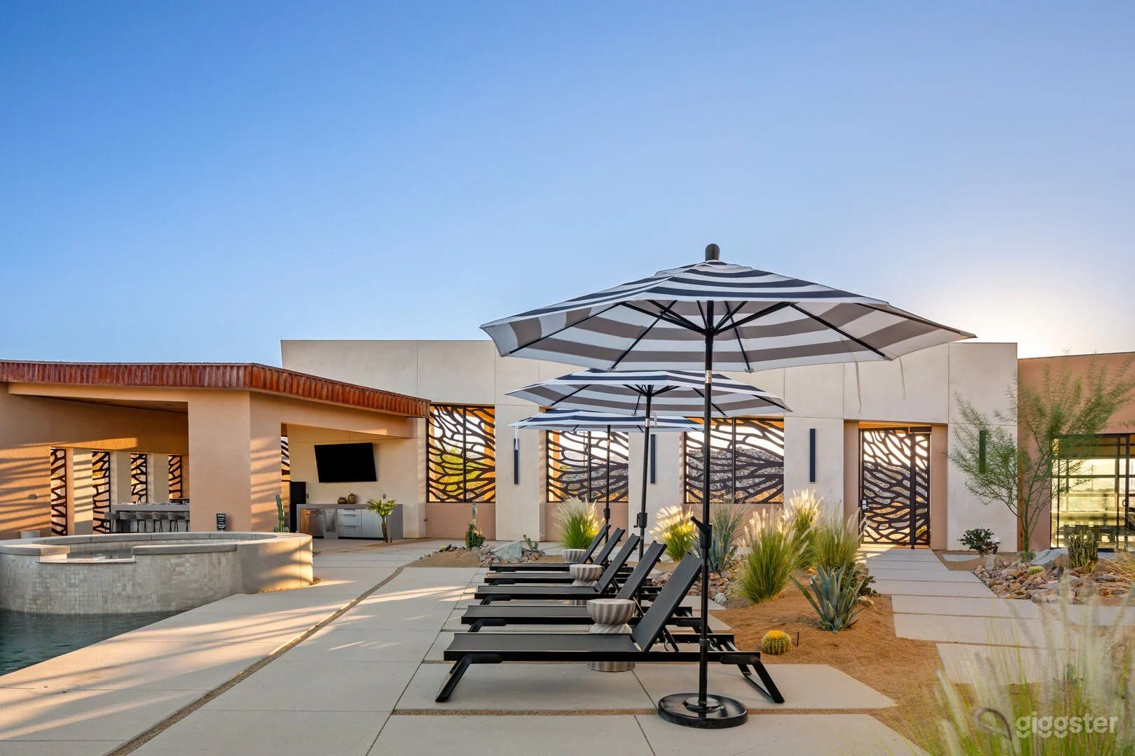 Peak at Panorama Villas Photo 3