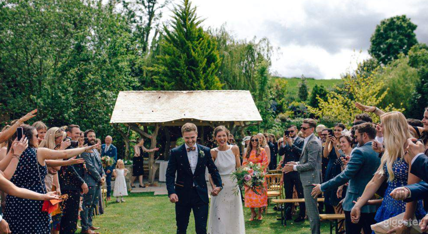 Outdoor Pavilion &amp; Garden with Countryside Beauty Photo 2