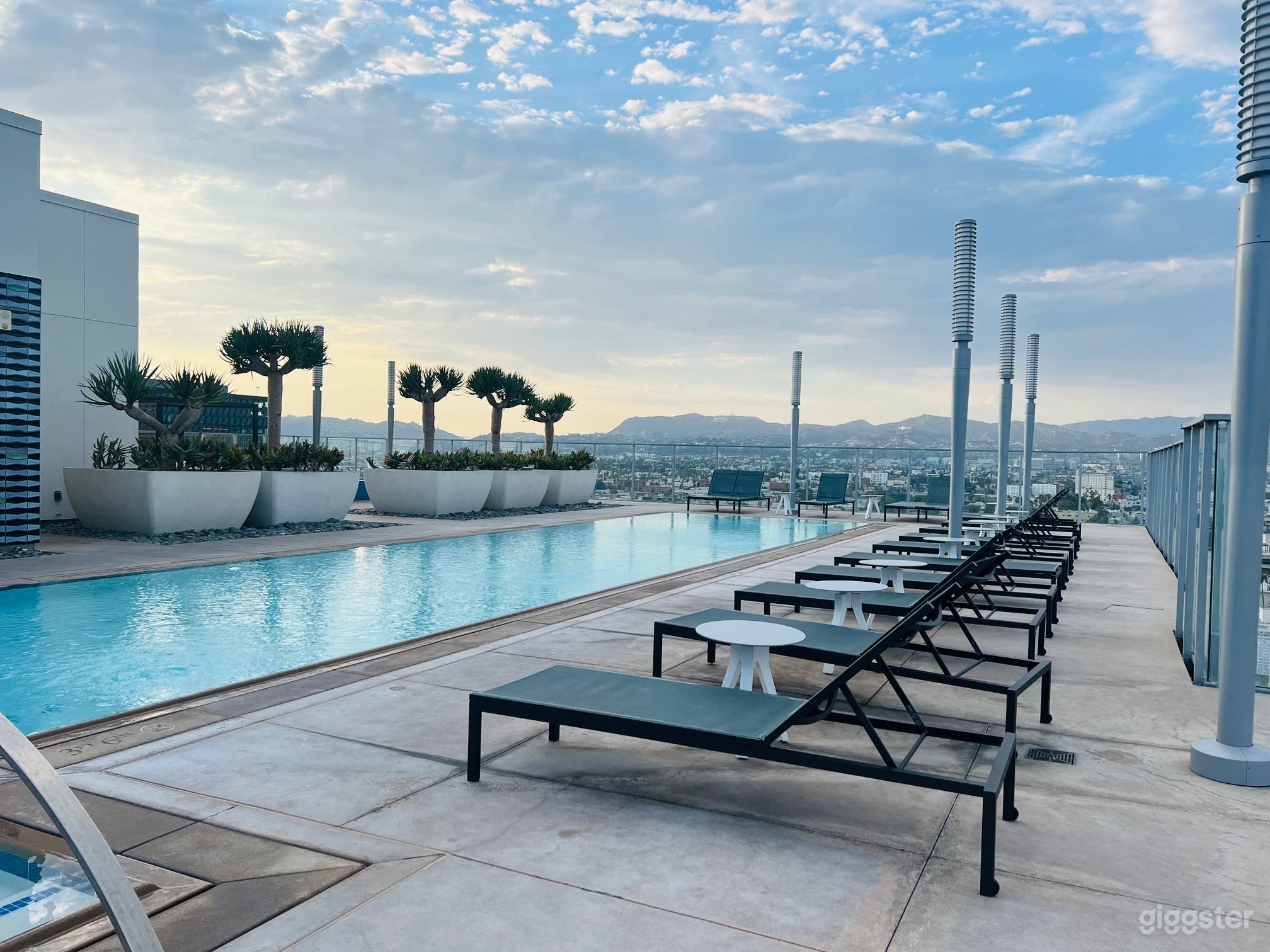 Elite and Stylish Fitness Center in Beverly Hills  Photo 4