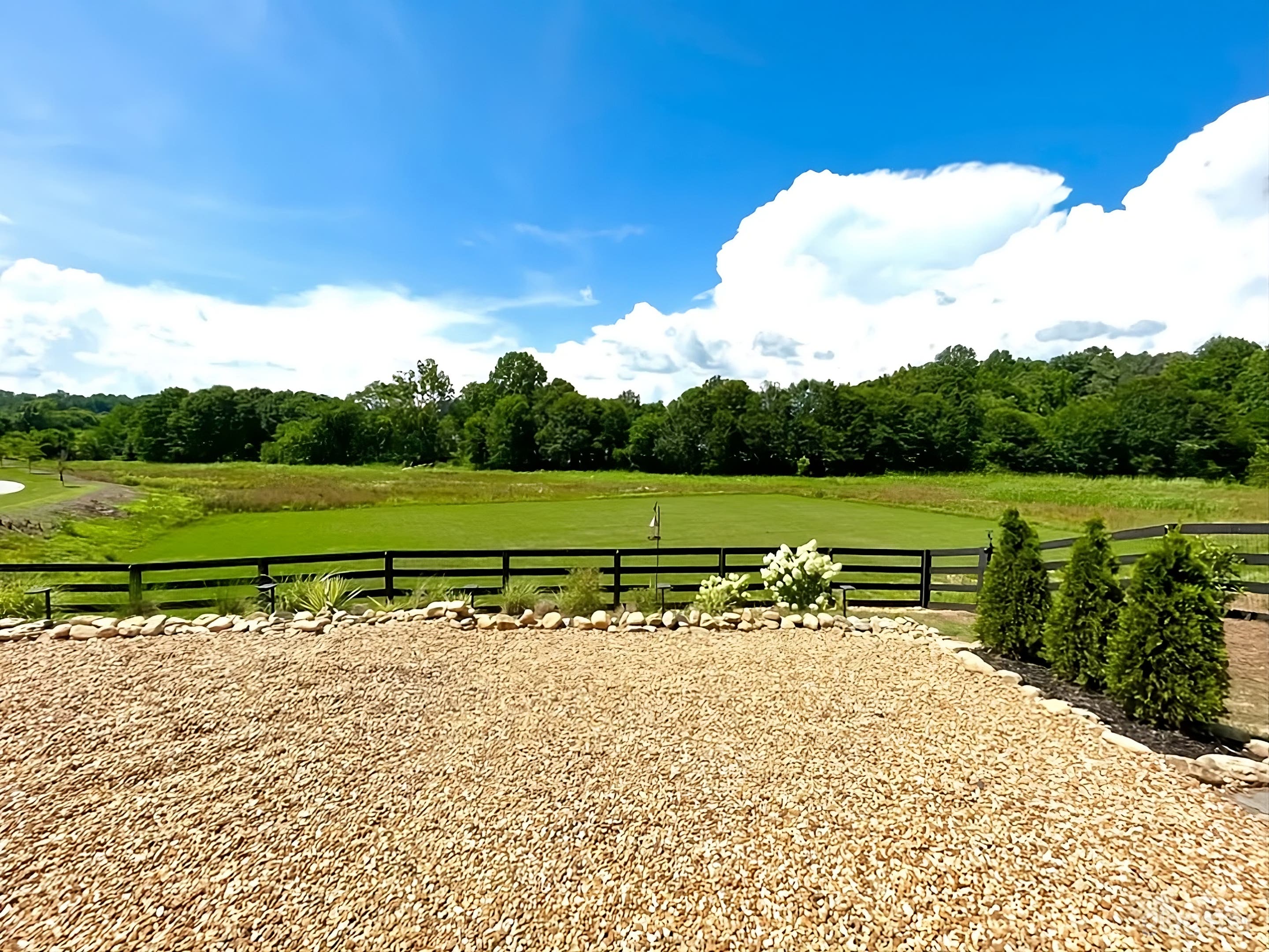 Scenic Countryside Backyard Photo 4