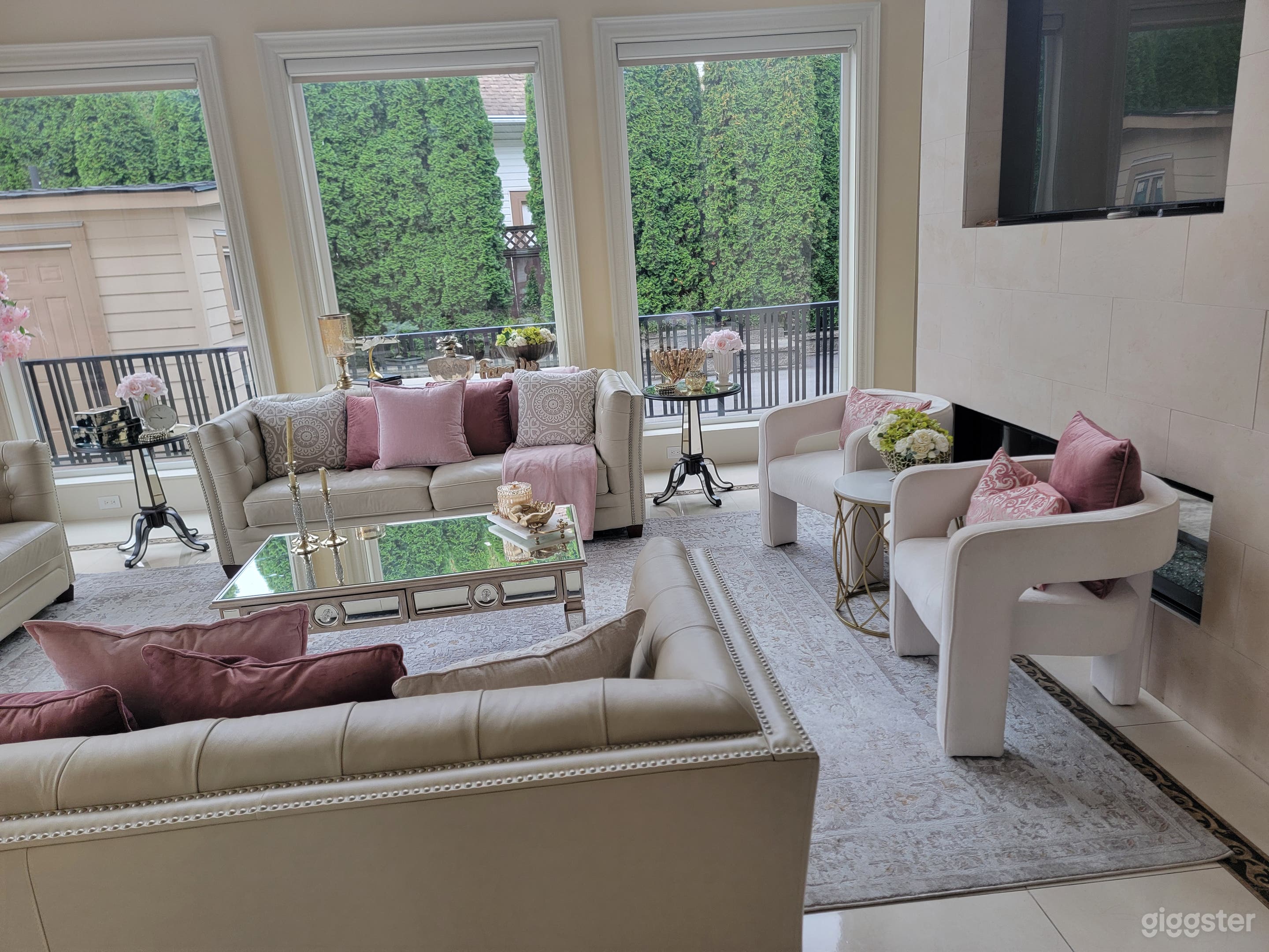 French Provincial Mansion Photo 4