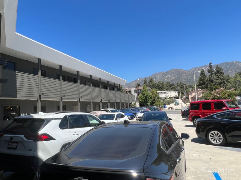  Huge building with multiple offices and spaces  