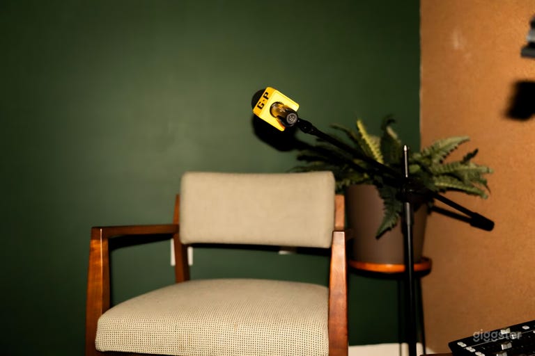  Cozy & Professional Podcast Studio 