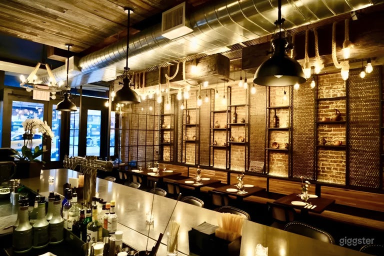  Georgian Bar & Comfortable Gathering Space 