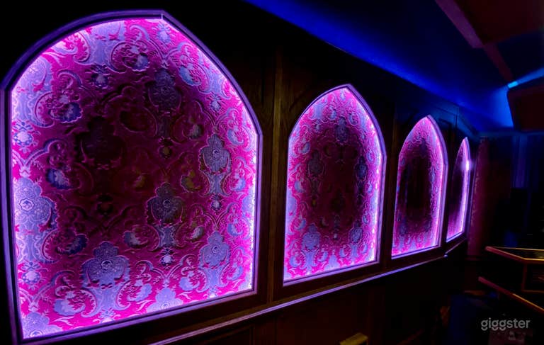  (C) The Mixing Room 
 - Full House Access
- Custom Light Colors 