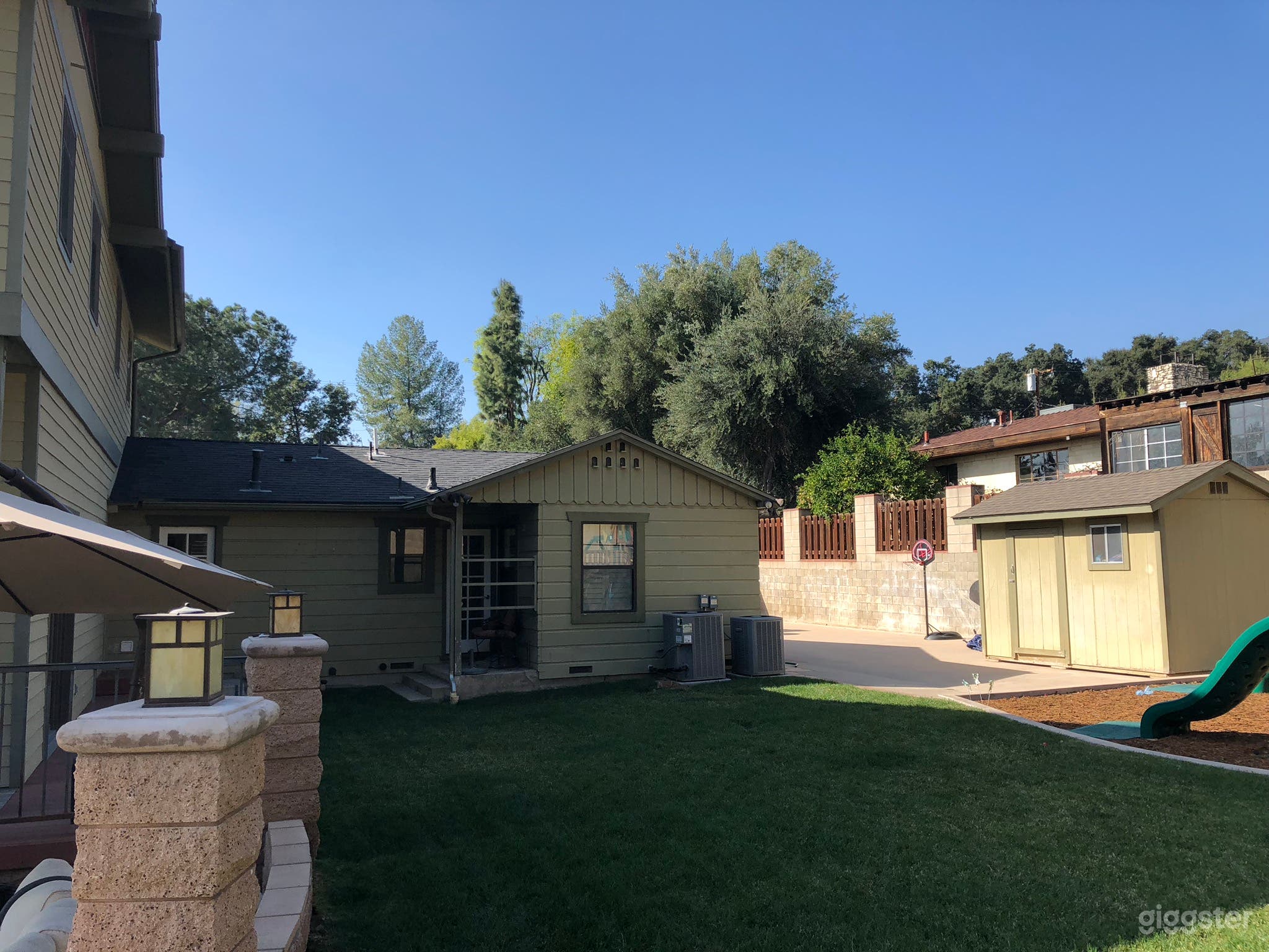 Craftsman Home with City and Mountain Views  Photo 4