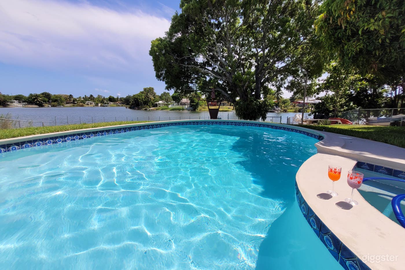 Pool, Lake &amp; Kayak - Most Rated Private Pool in FL Photo 1
