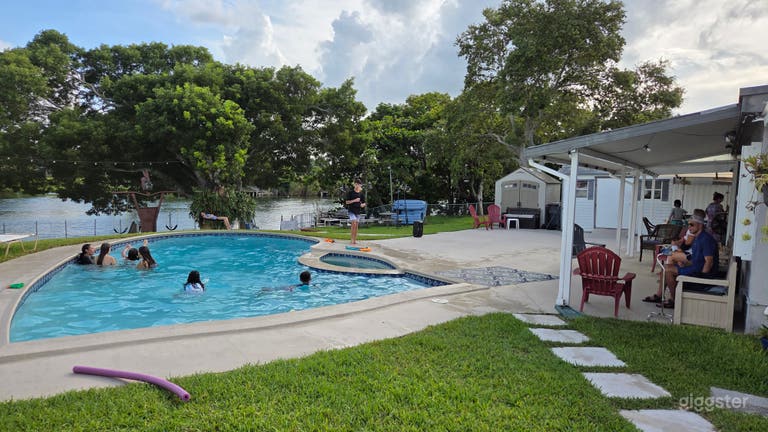  Pool, Lake & Kayak - Most Rated Private Pool in FL 
