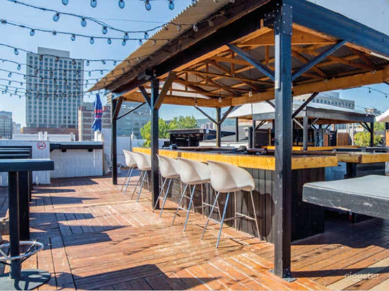 Rooftop Terrace with Skyline View Photo 2