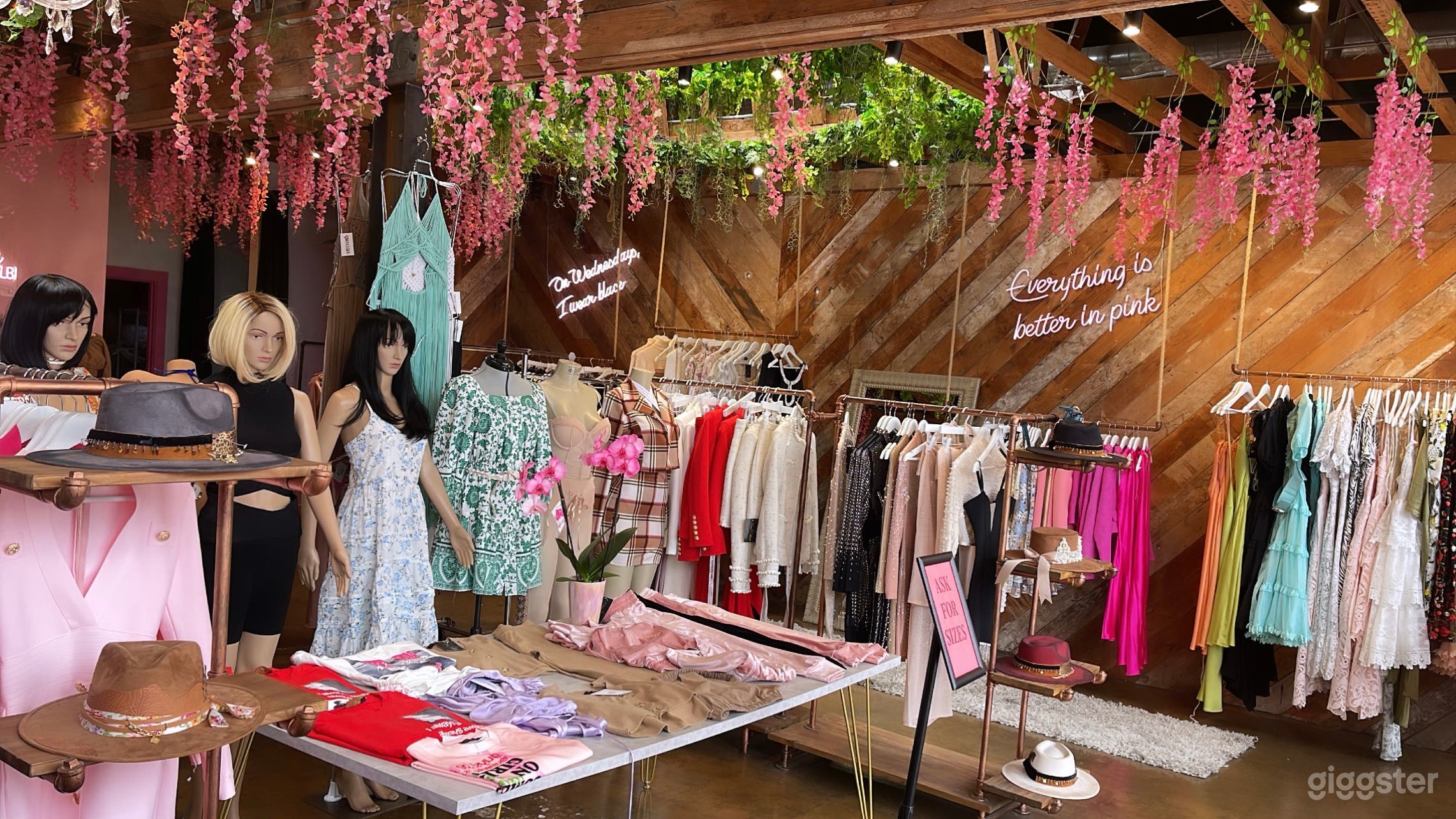 Beautiful Women Apparel Boutique in West Hollywood Photo 1