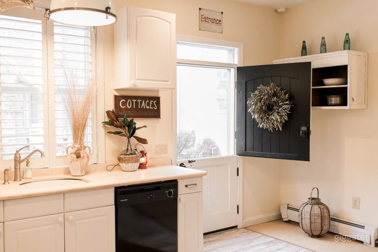  The Overlook Home ~ organic / serene / totem pole / sunny open designer spaces 