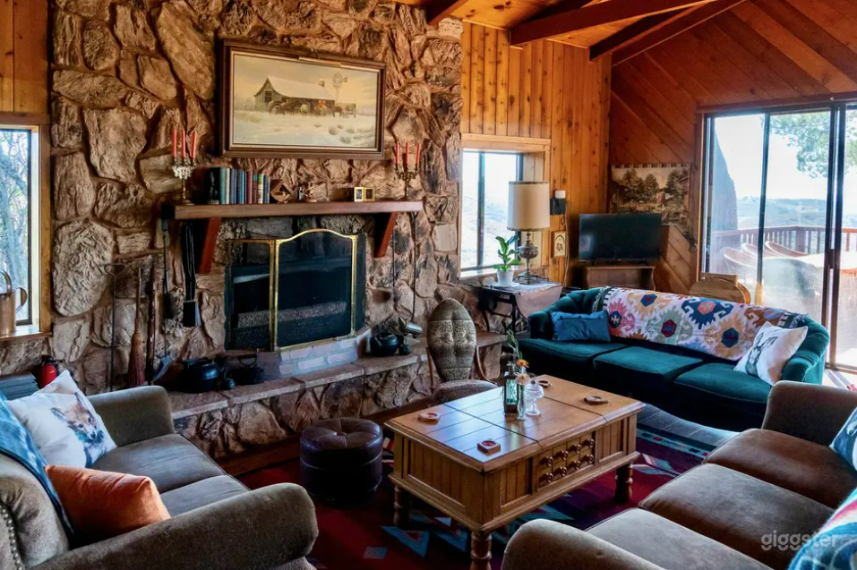 Stunning Cabin and Farm Venue in Vista Photo 2