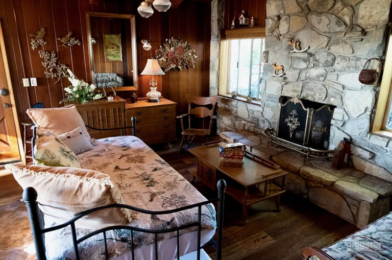  Stunning Cabin and Farm Venue in Vista 