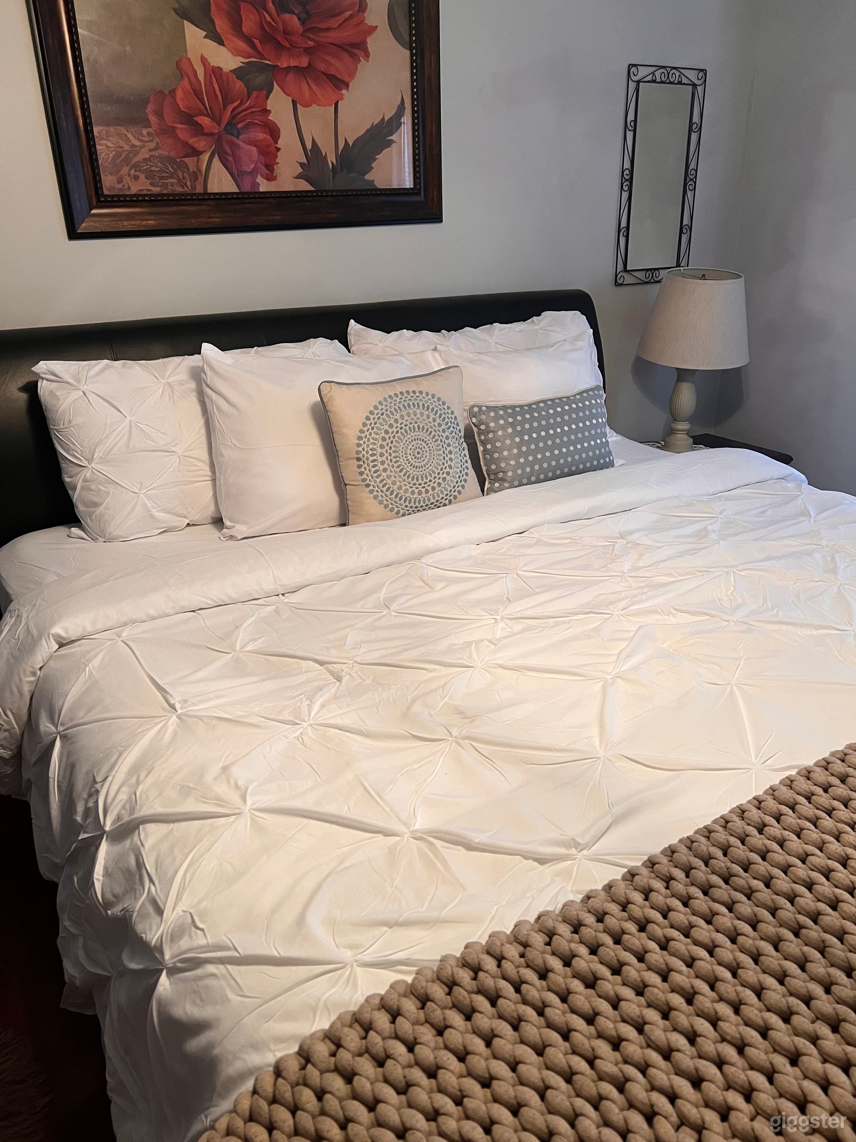 Luxury Private Vacation & Getaway Home | Pool • Sports Court Photo 2