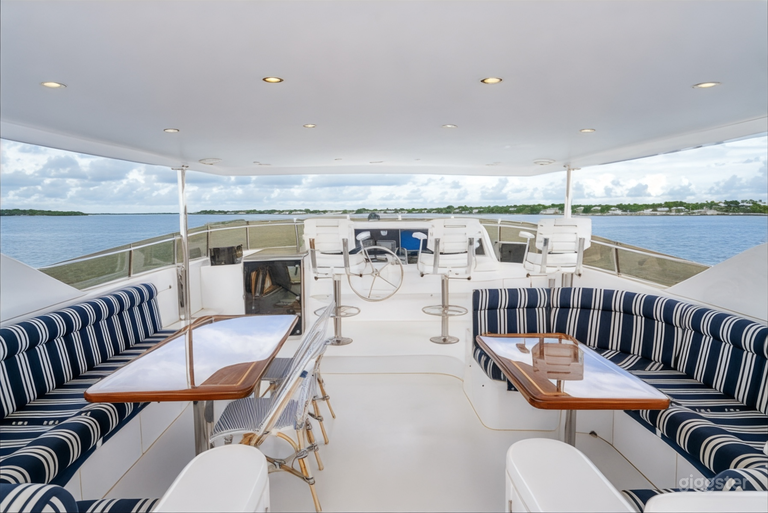  Luxury Superyacht w/ Grand Piano & Hot Tub 