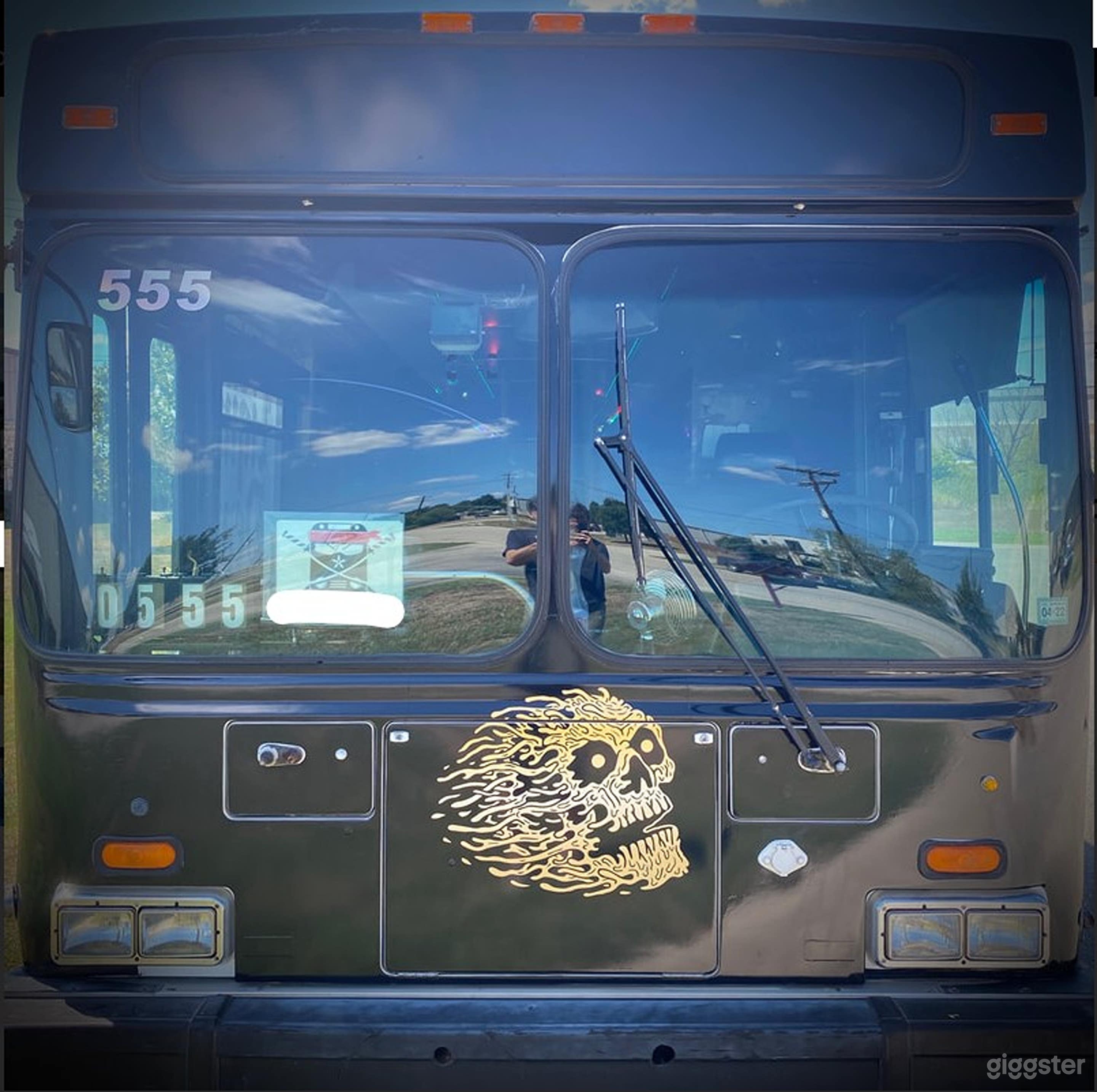 The Ultimate Rolling Celebration Bus Experience Photo 2