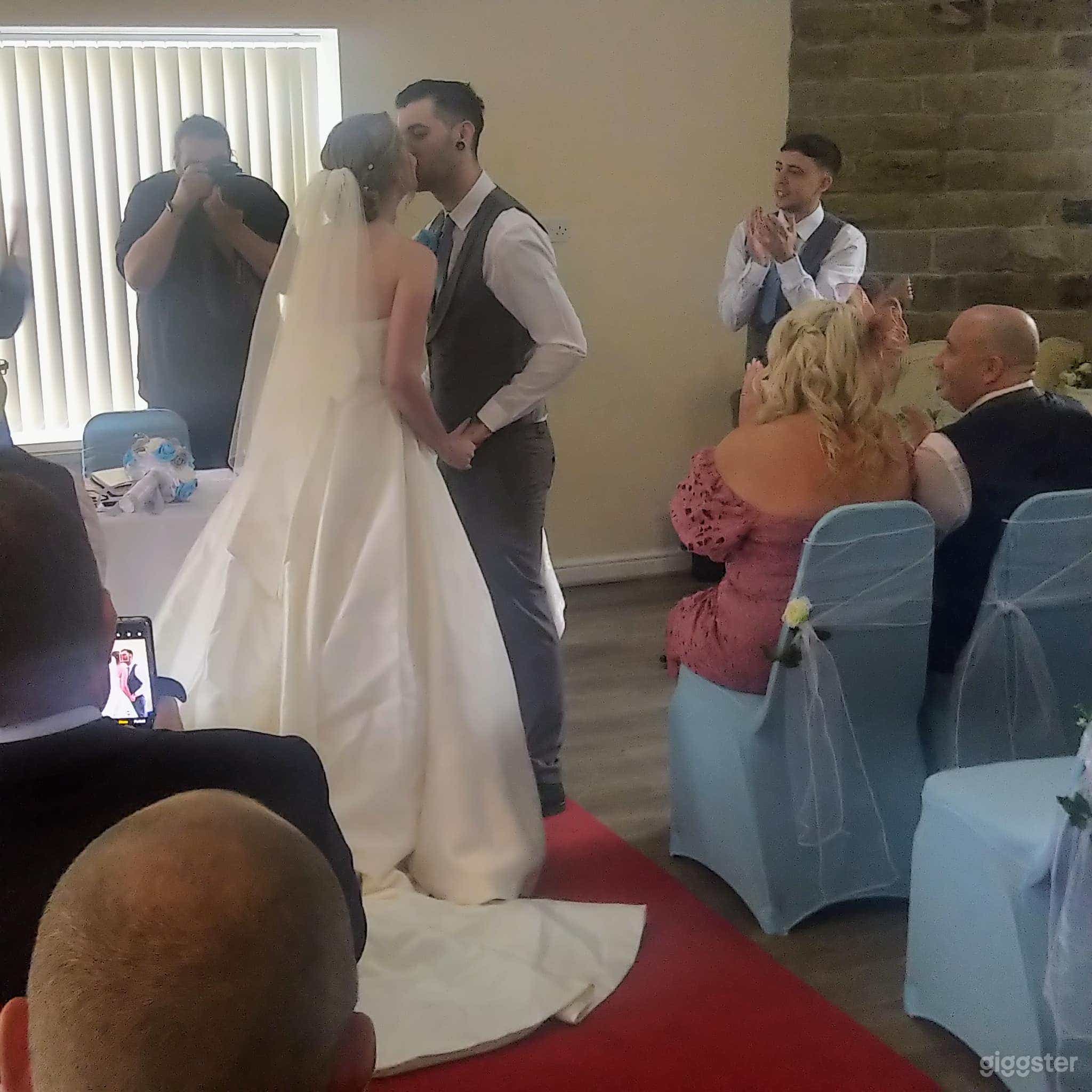  Roses Room for Small Meetings and Interviews Photo 1