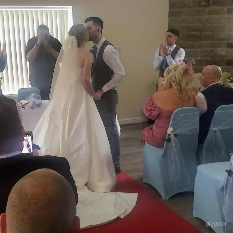   Roses Room for Small Meetings and Interviews 