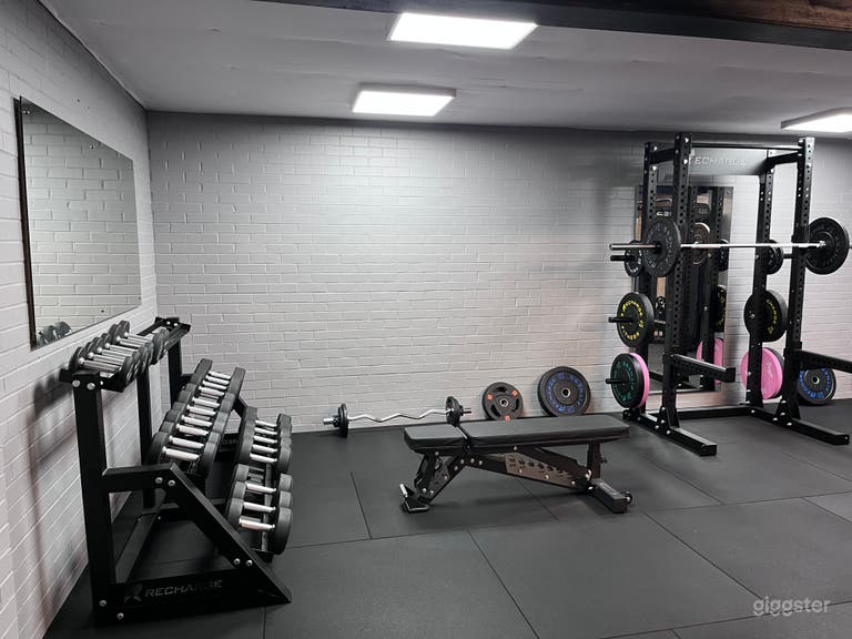  Private Gym Perfect for Brand Shoots 