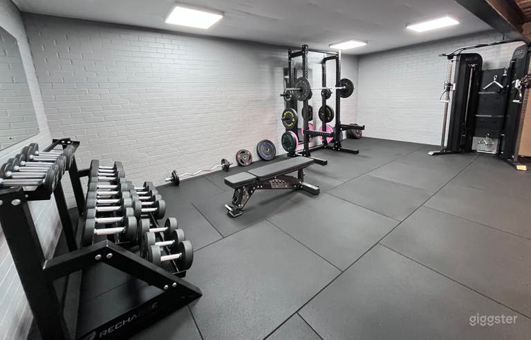  Private Gym Perfect for Brand Shoots 