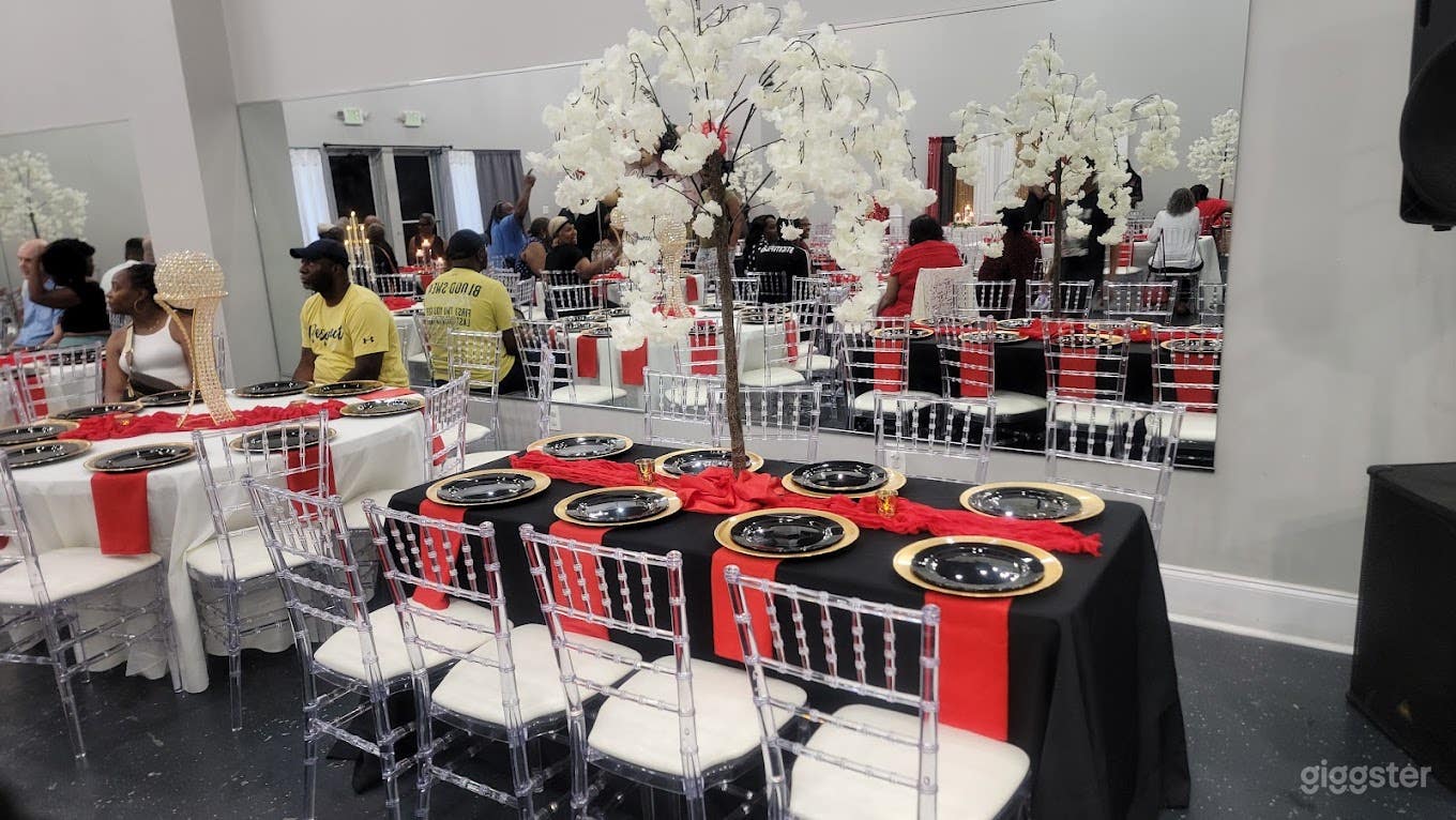 All-in-One Event &amp; Production Space |Book by the Hour or Day Photo 1