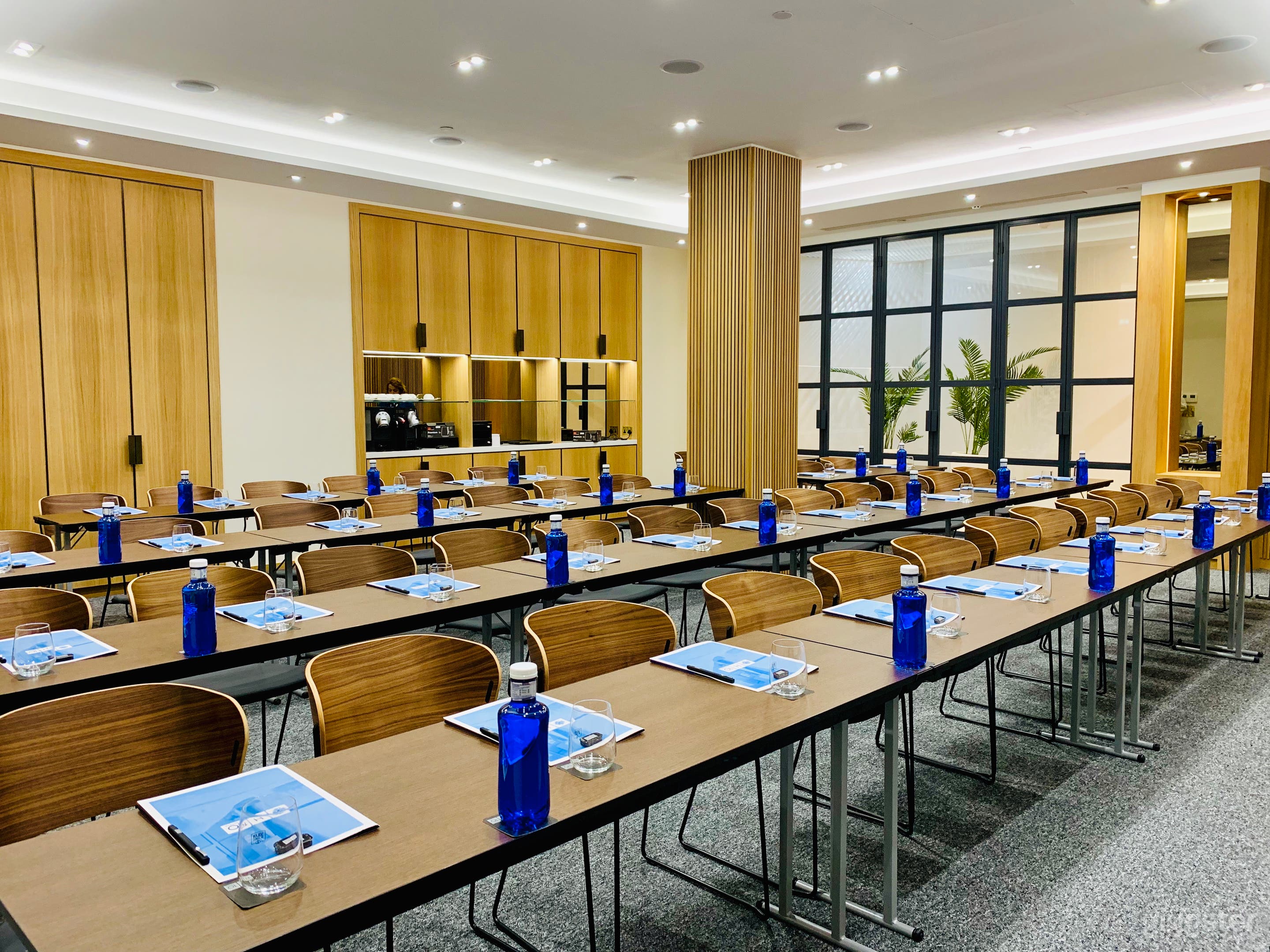 OXFORD - Classroom style