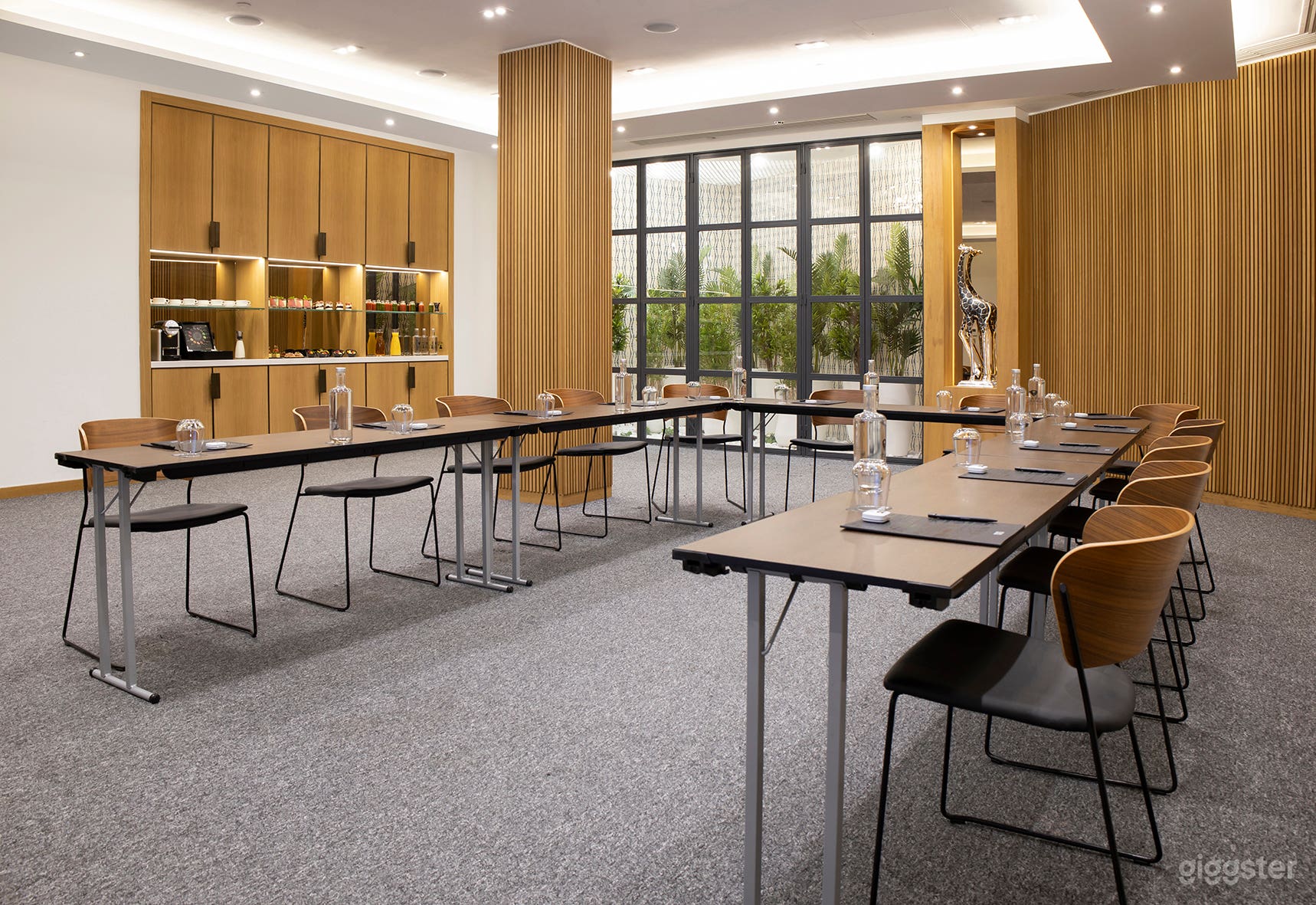 H10 London Waterloo Photo 3