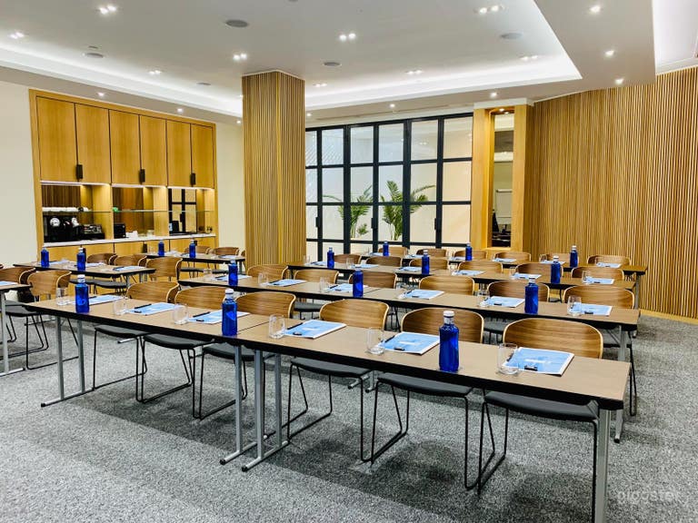  OXFORD - Classroom style 