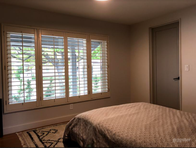 Chevy Chase Canyon Mid-Century Modern Photo 4