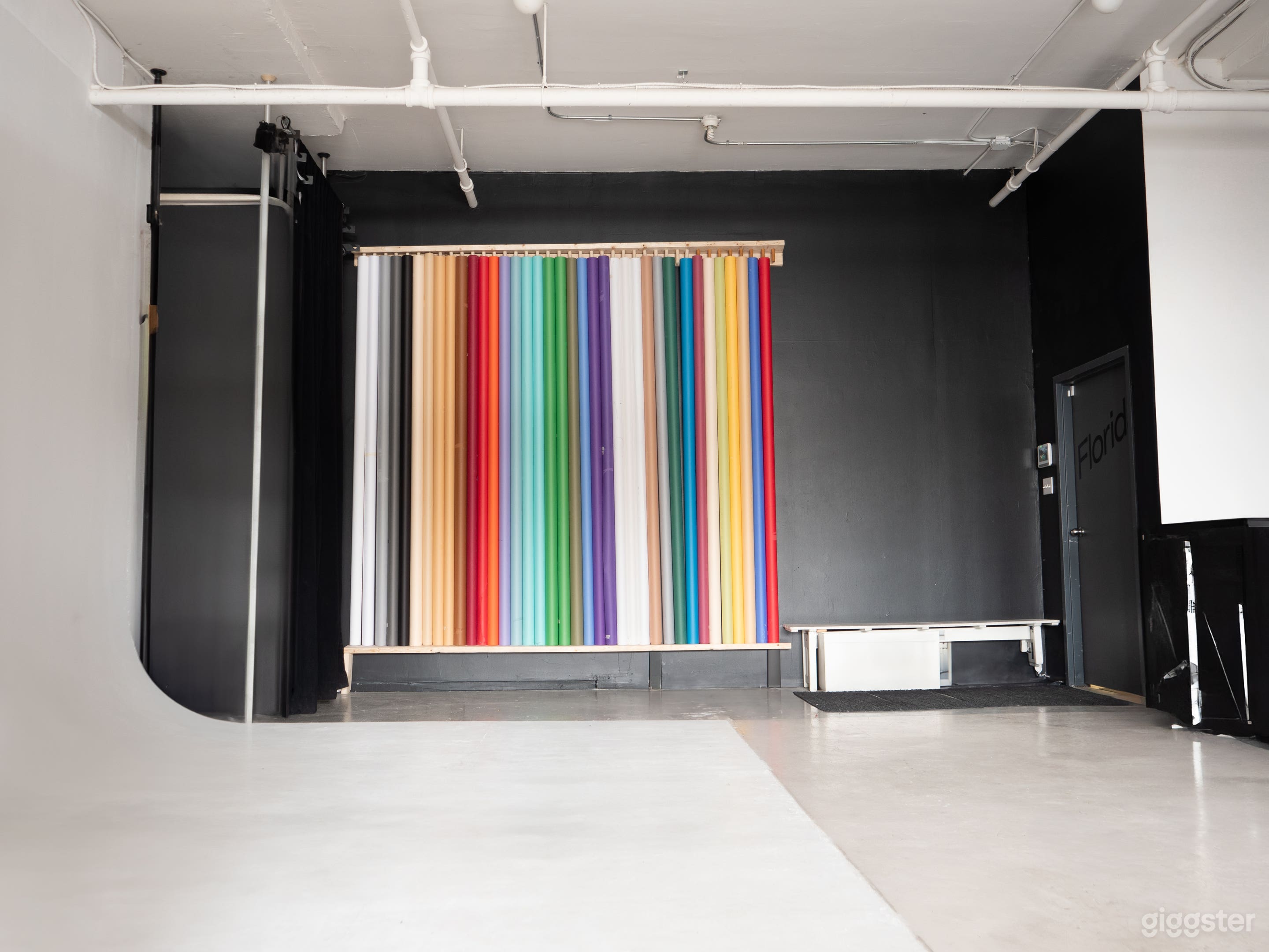 The studio offers a wide selection of seamless color backgrounds to bring your vision to life—whether you're going for a bold, vibrant look or a sleek, professional style. Perfect for portraits, branding sessions, product photography, and creative projects