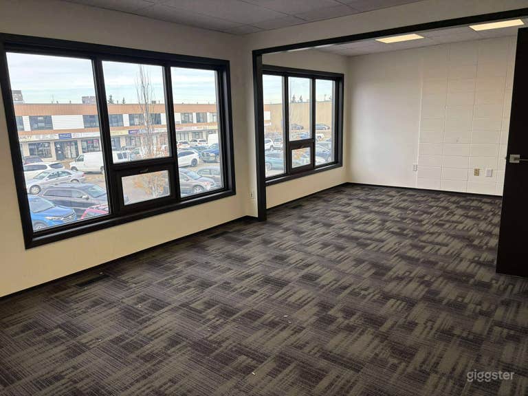  Spectacular open-concept space with natural light 