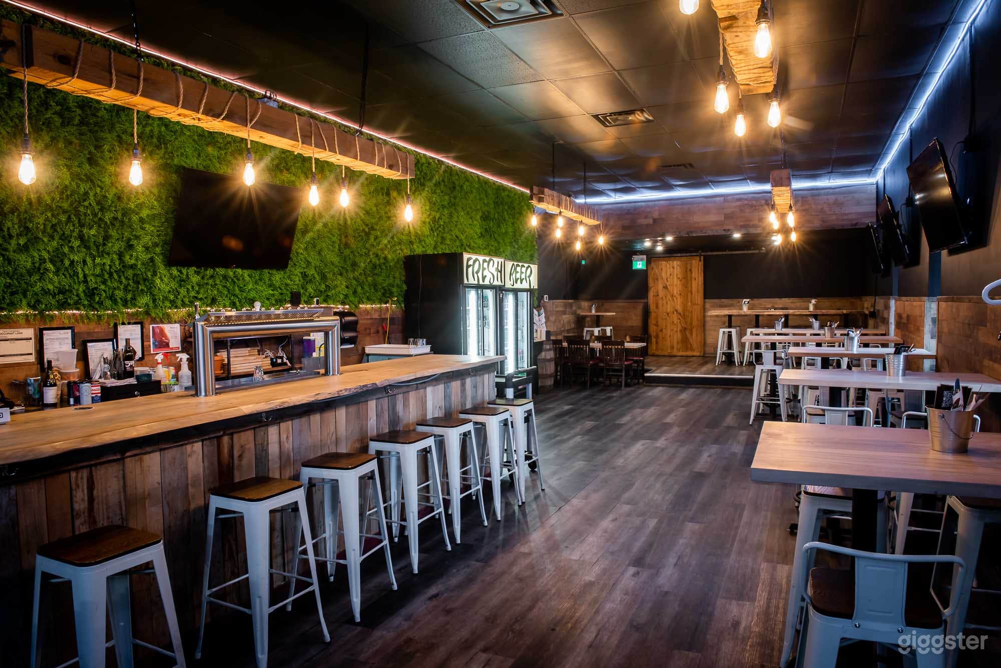 Brand New Taproom with 12 Rotating Taps Photo 1