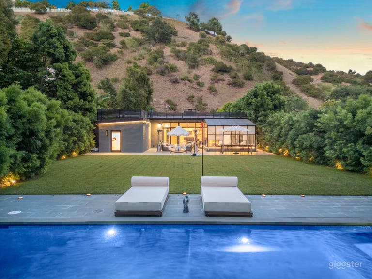 BEVERLY HILLSIDE CALM COMPOUND 