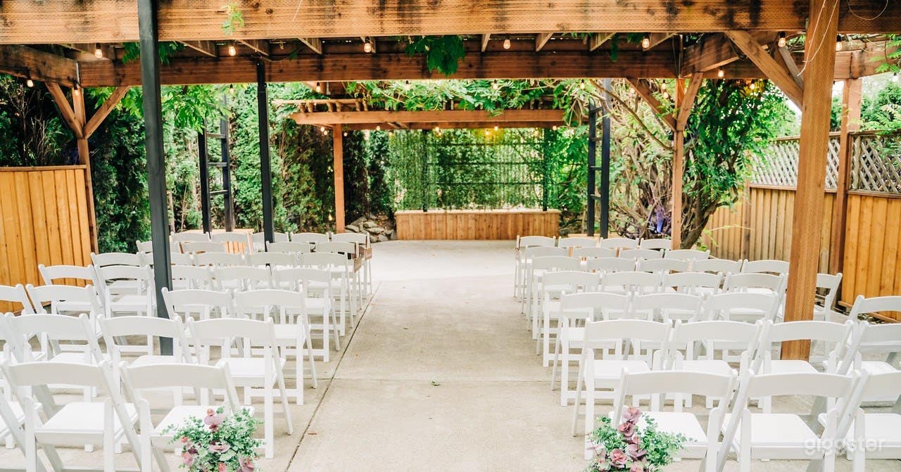 West Garden Gazebo  Photo 4