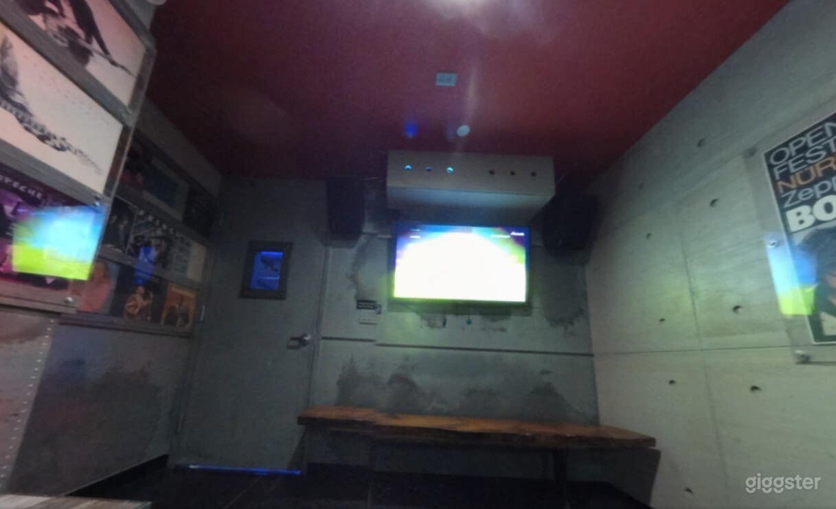 THE DYLAN ROOM Photo 4