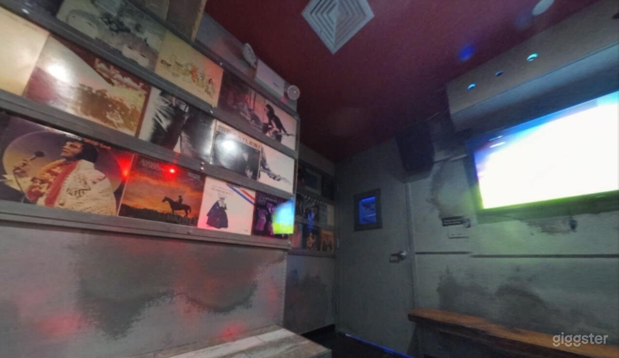 THE DYLAN ROOM Photo 3