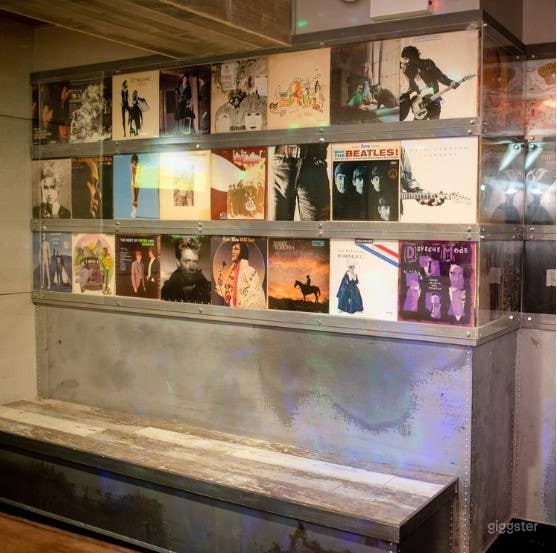 THE DYLAN ROOM Photo 1