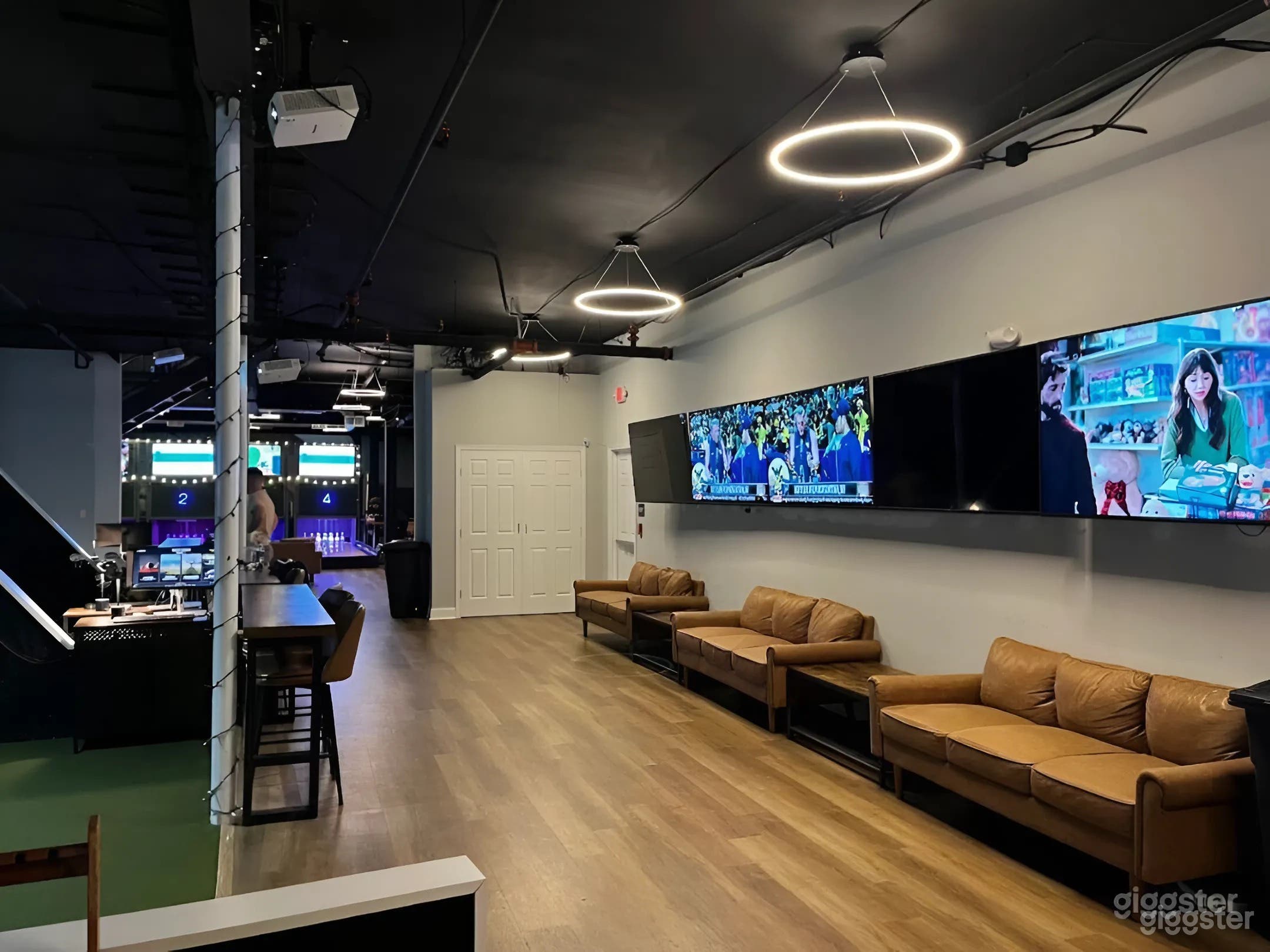 Indoor Golf Lounge – Play, Compete &amp; Celebrate Photo 2