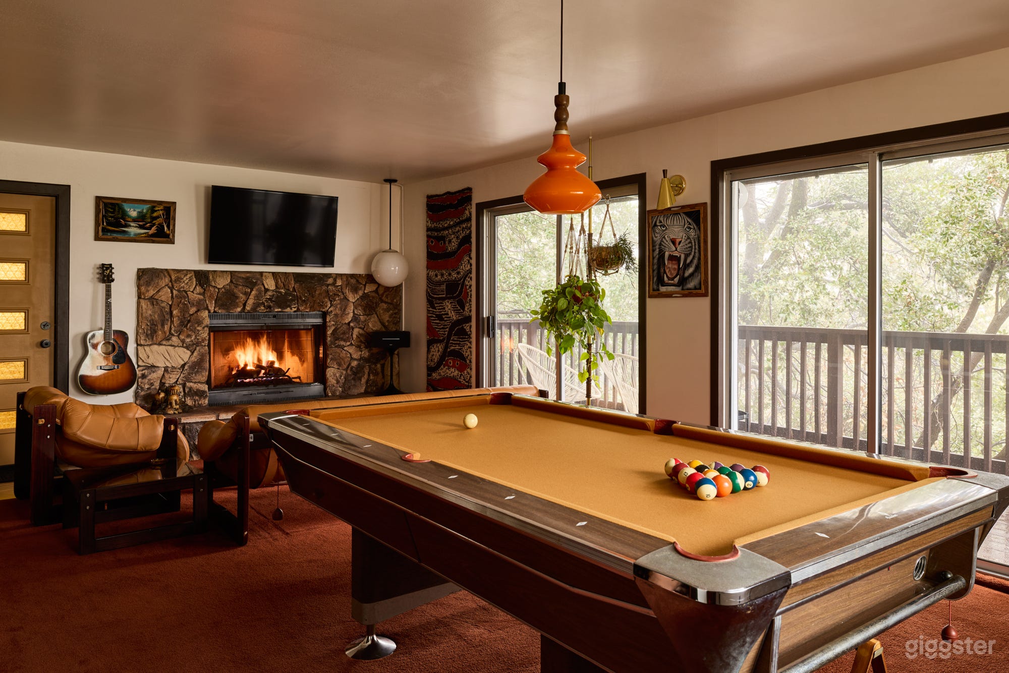 Secluded Vintage A-Frame (Private Decks / Spa) Photo 4