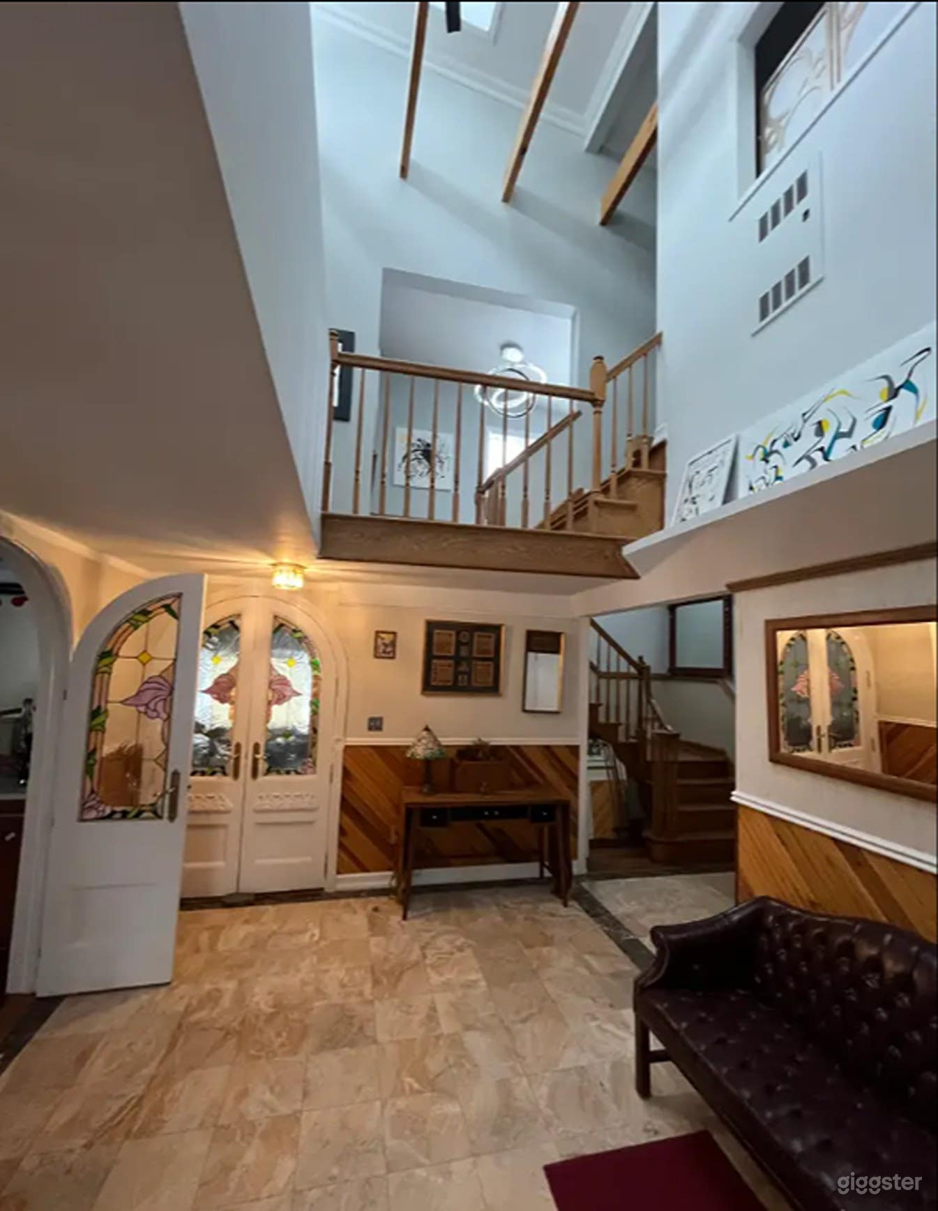 Expansive 5,000 Sq Ft Estate with 5 Unique Bedrooms Photo 3