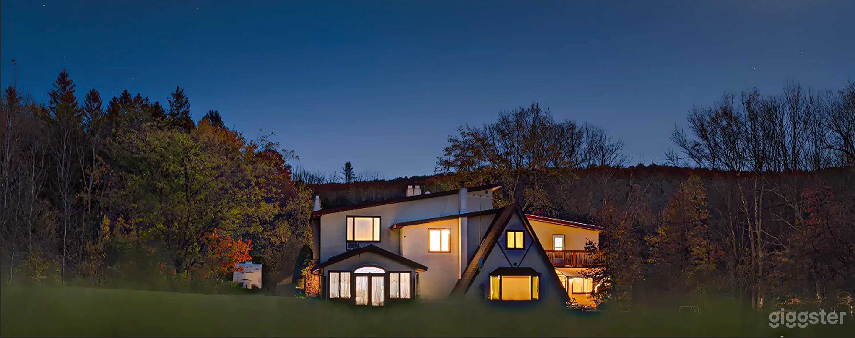 Expansive 5,000 Sq Ft Estate with 5 Unique Bedrooms Photo 1